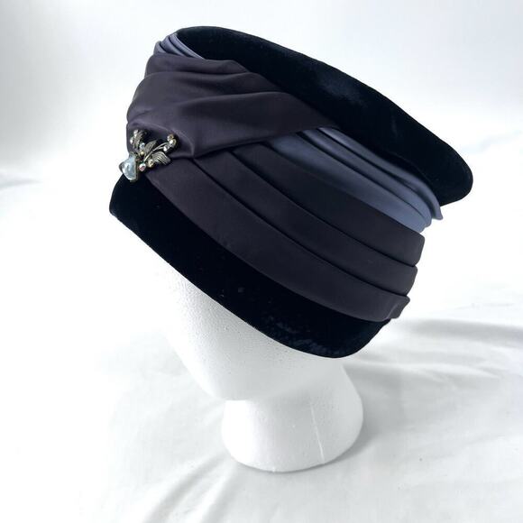 Vintage Union Made Purple Velvet & Silk Cloche Turban Style Hat with Brooch main image 11